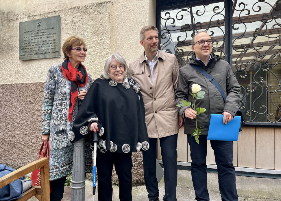 Ruth Steinfeld mit Bürgermeister Schmutz