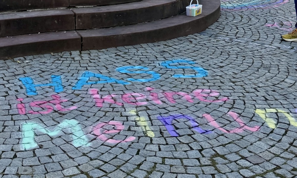 Spontanes Frühstück auf dem Marktplatz, Ladenburg ist bunt.