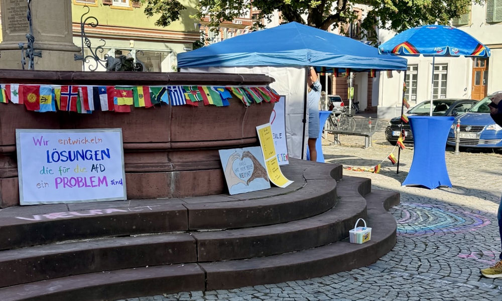 Spontanes Frühstück auf dem Marktplatz, Ladenburg ist bunt.